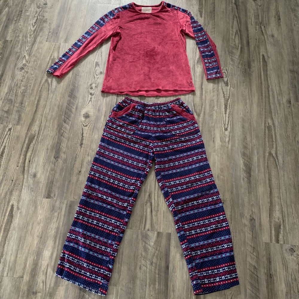 Cuddl Duds Fleece Pajama Set